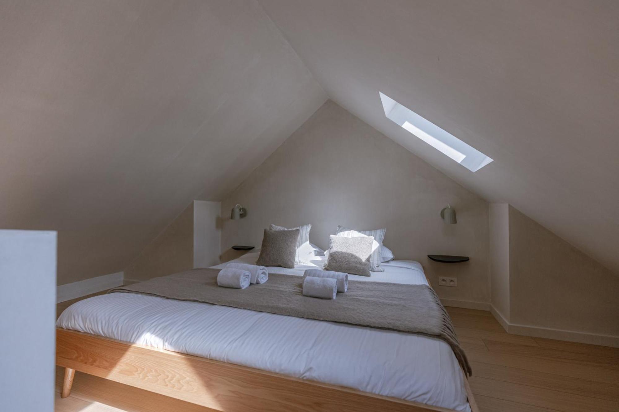Апартаменты Huswell - Urban Getaway For Two In The Heart Of Антверпен Экстерьер фото