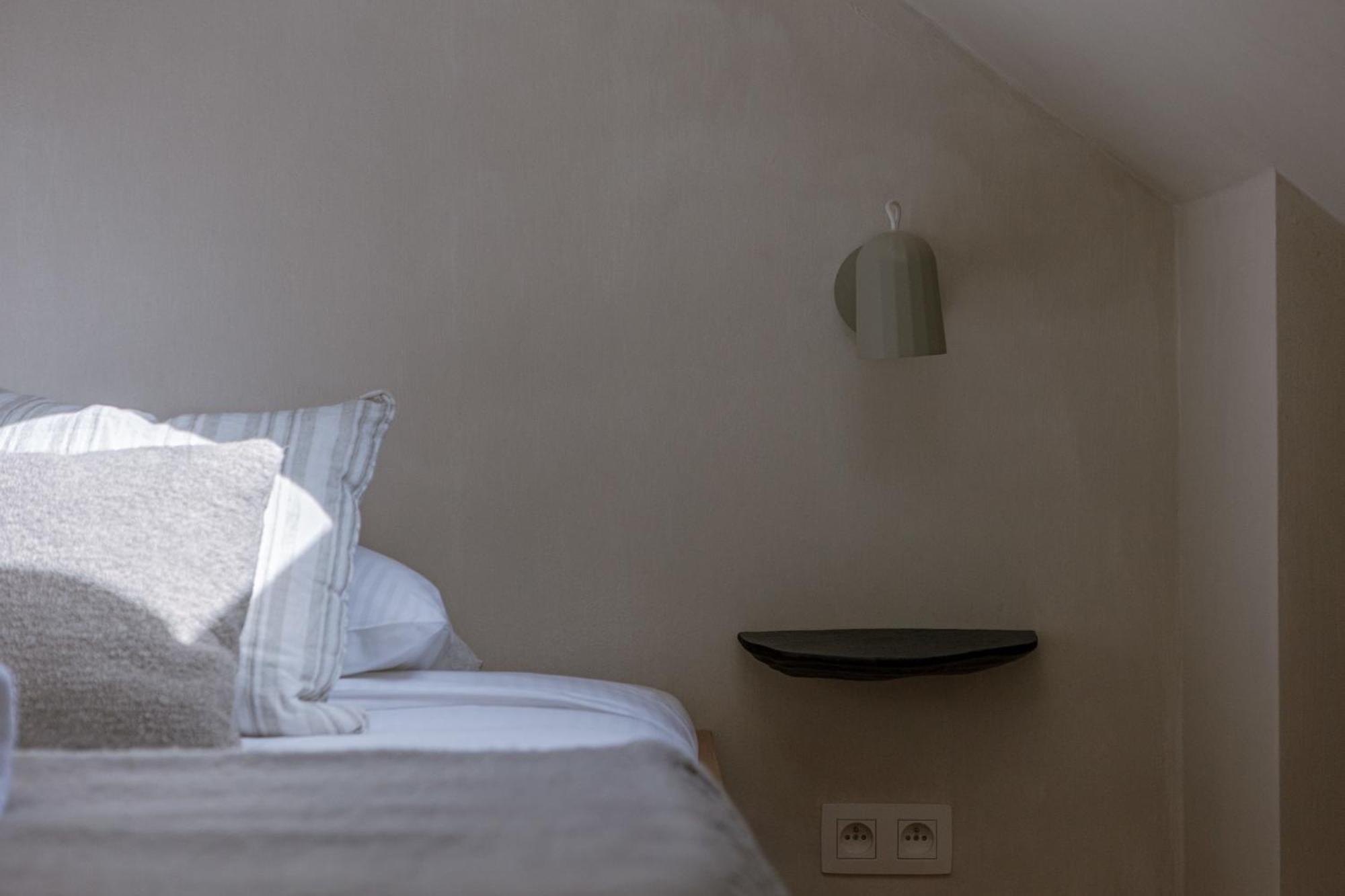 Апартаменты Huswell - Urban Getaway For Two In The Heart Of Антверпен Экстерьер фото