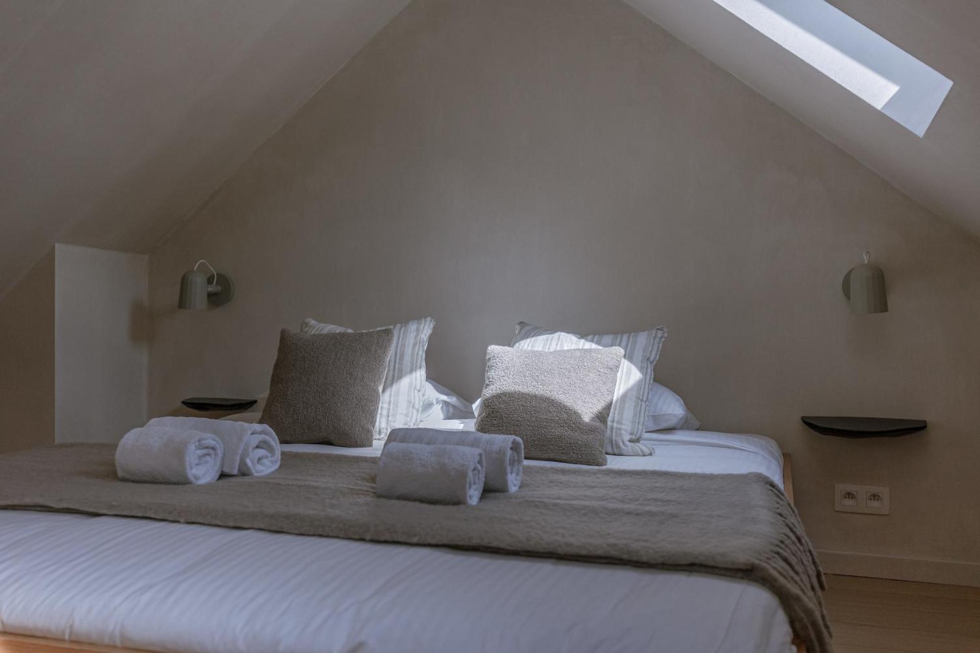 Апартаменты Huswell - Urban Getaway For Two In The Heart Of Антверпен Экстерьер фото